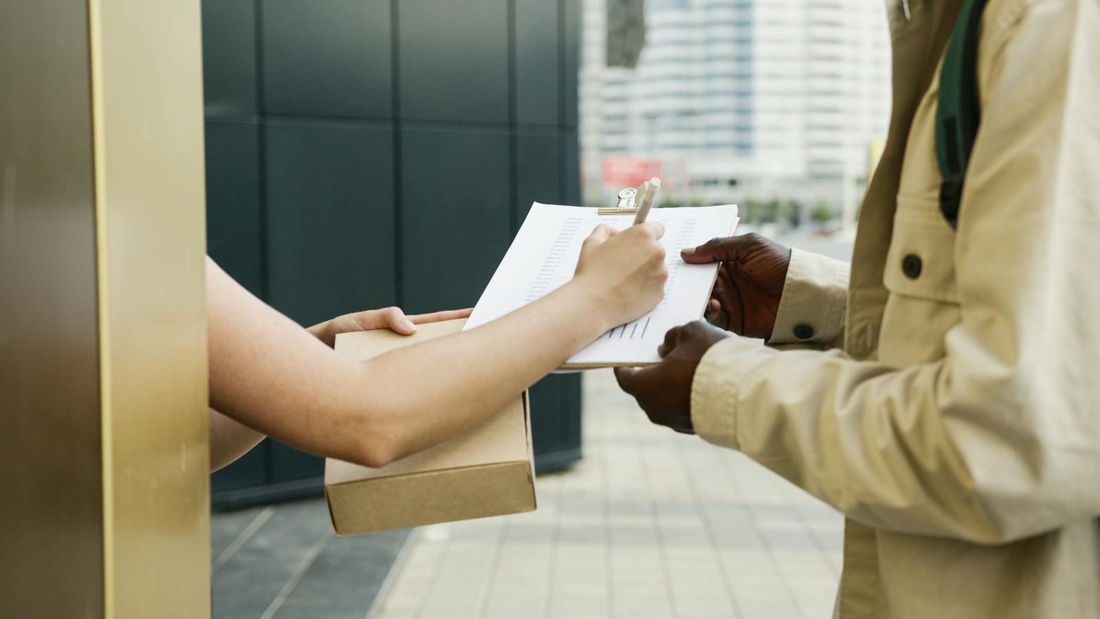 Delivery Promise Checks: Next-Day Claims, Couriers and Cut-Off Times