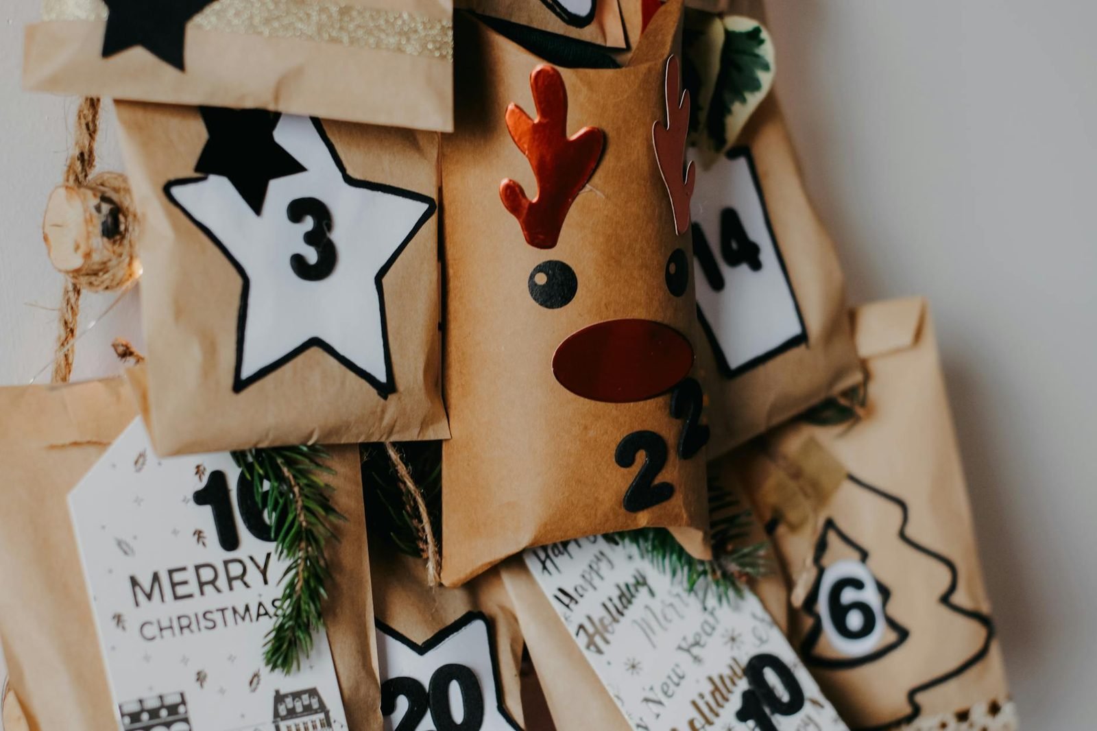 Gift Buying Calendar: Birthday, Wedding and Last-Minute Delivery Windows