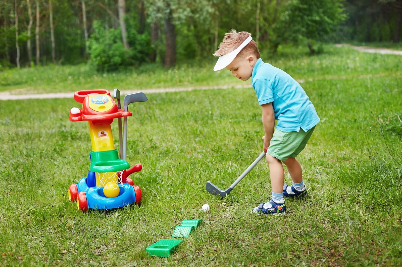 Holiday Childcare Options: Kids Clubs, Babysitting and Safety Questions
