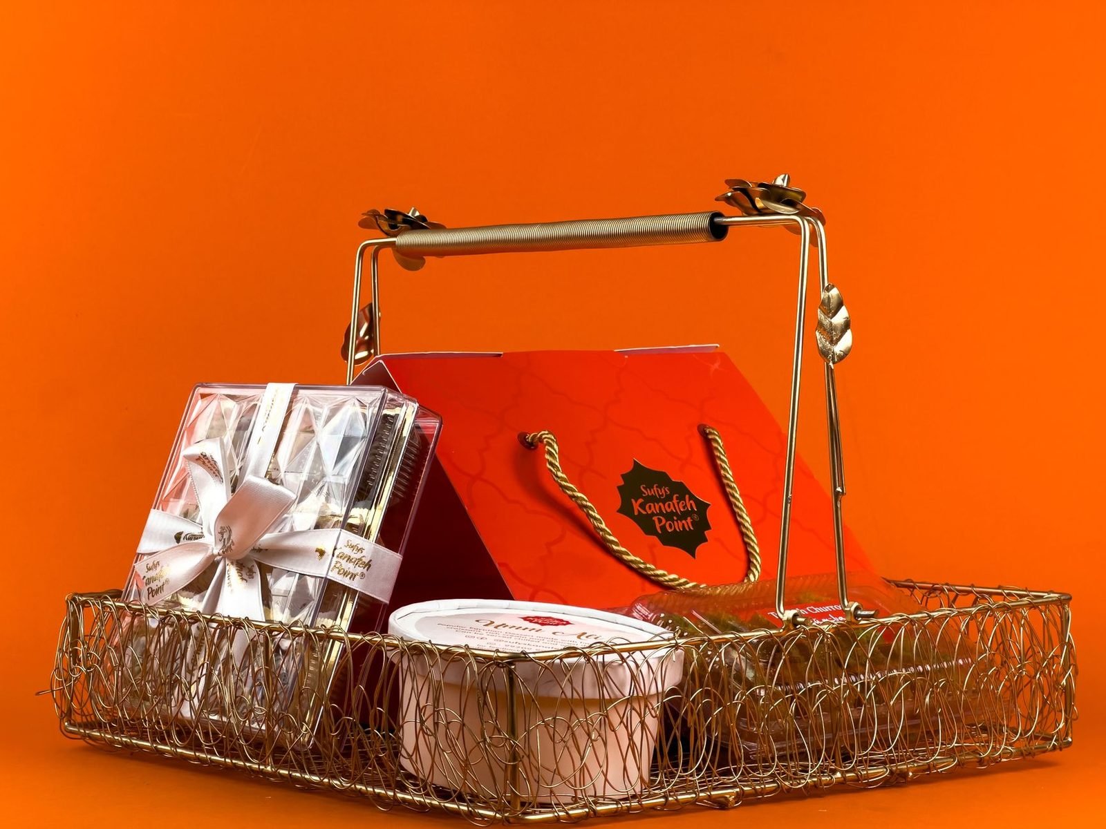 Premium Chocolate Gifts: Hampers, Delivery Dates and Summer Heat Risk