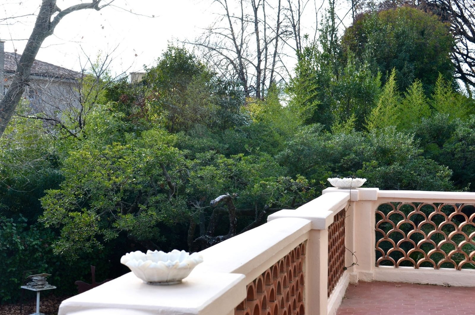 Quietcation Planning: Calm Hotels, Off-Peak Dates and Sleep Quality