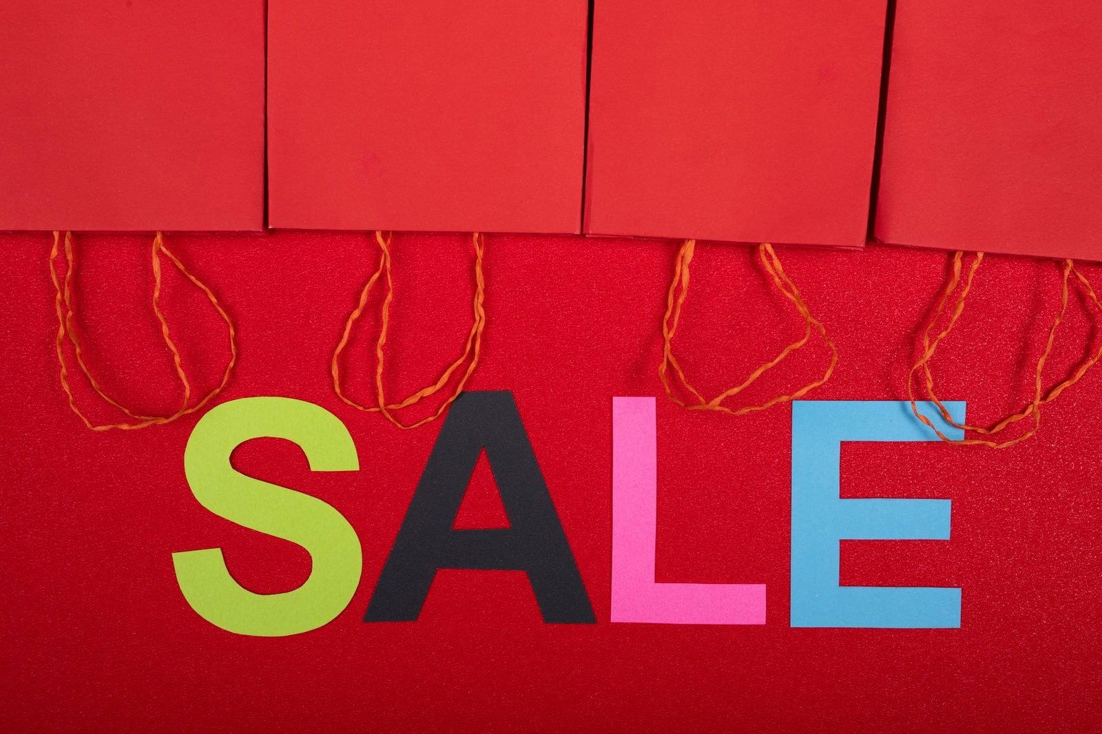 Seasonal Sale Strategy: What to Buy in January, Summer and Black Friday