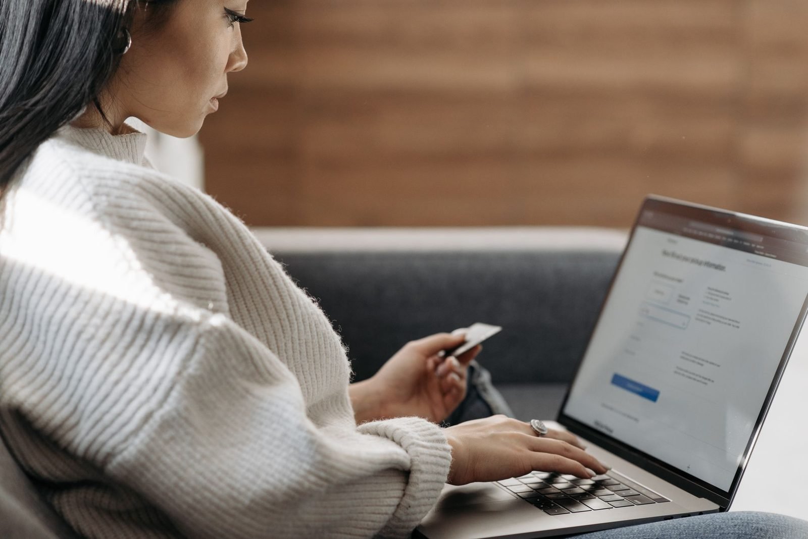 Voucher Code Sites: Expiry Dates, Exclusions and Cashback Stacking