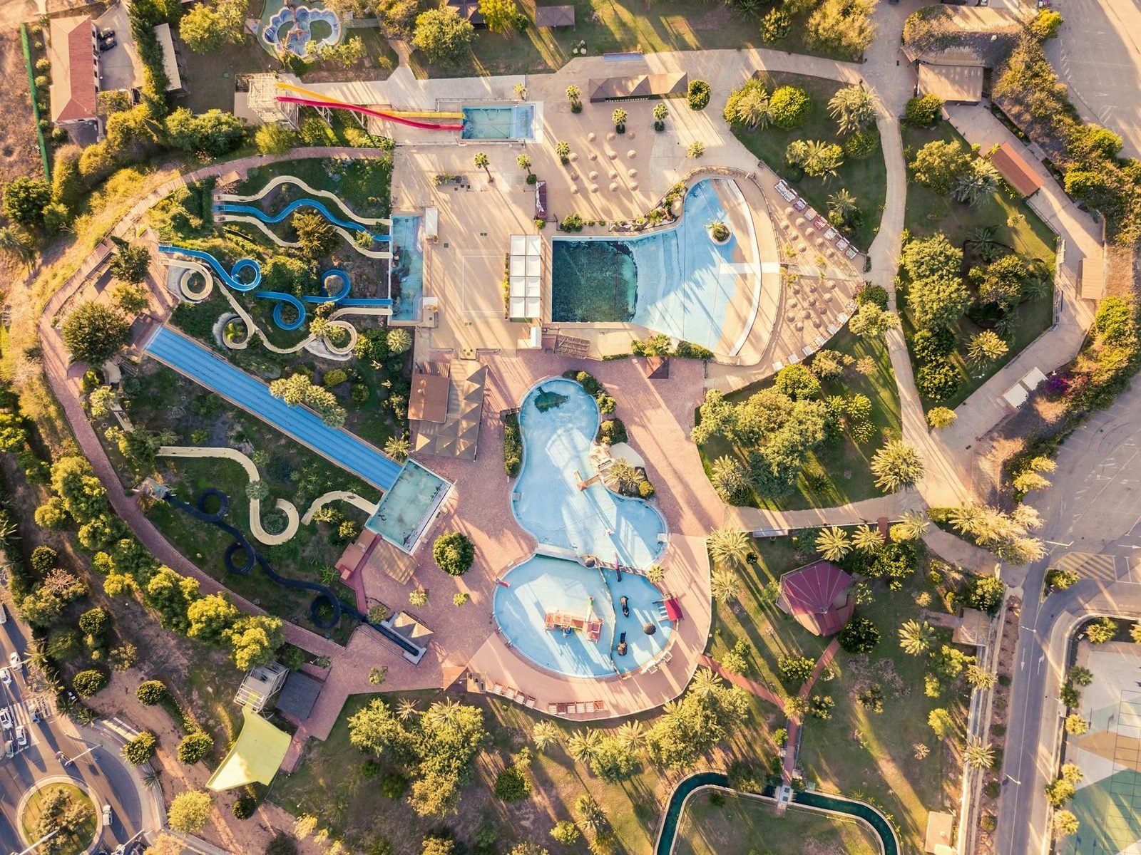 Waterpark Hotel Reviews: Slides, Lifeguards and Queue Reality