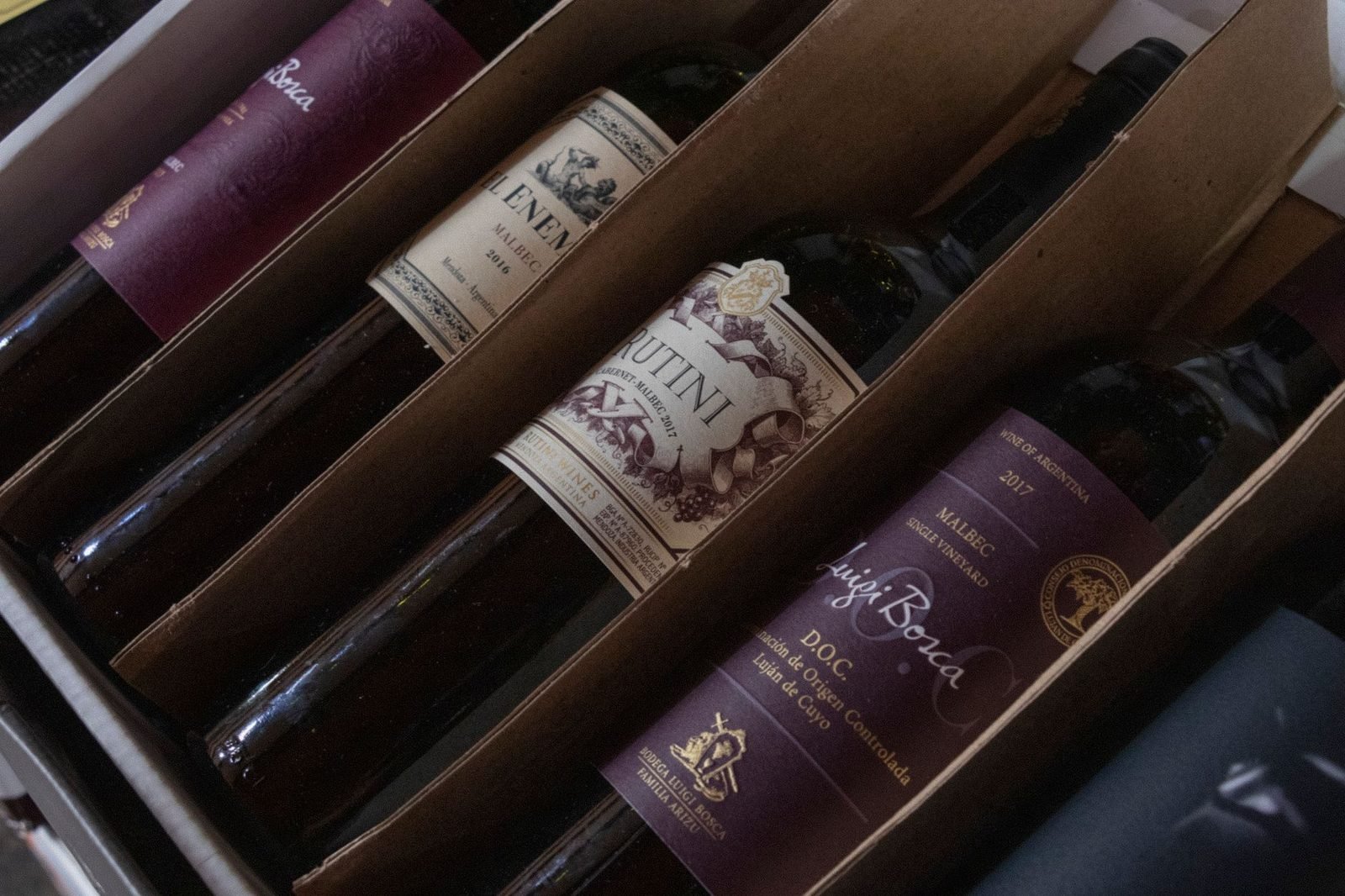 Wine Club Reviews: Intro Cases, Delivery Cadence and Cancellation Rules